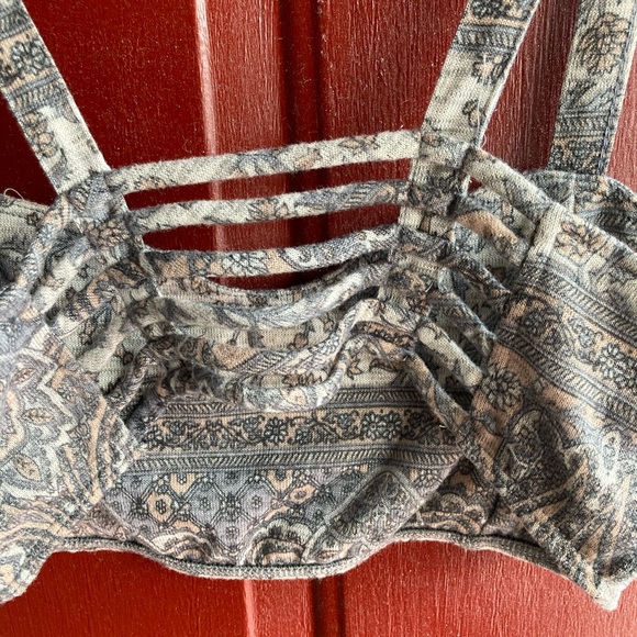 Sadie and sage crop top - Picture 5 of 5